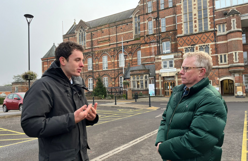 Sam discusses proposed A&E changes with a Hiltingbury resident
